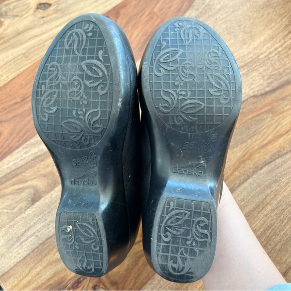 Dansko Arden slip on comfort clogs - Picture 9 of 9